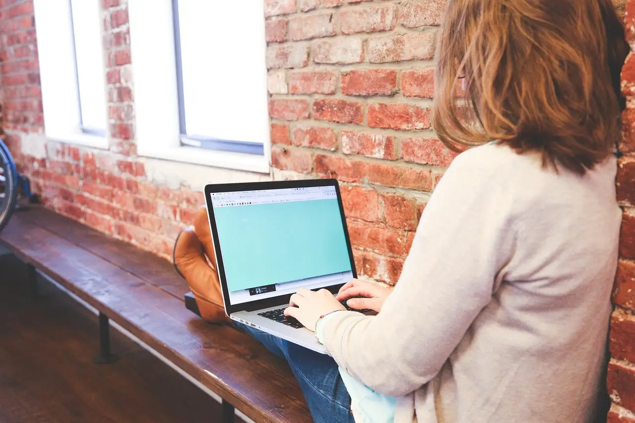 student, typing, keyboard, text