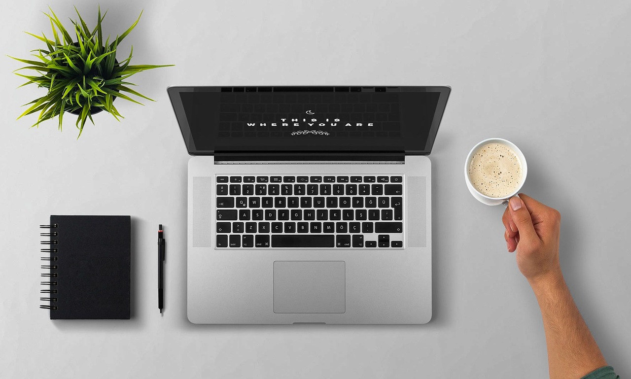 What is Dropshipping